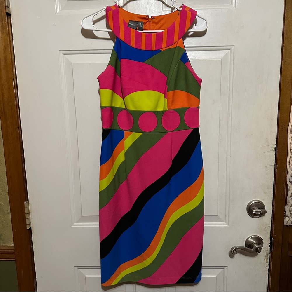 Muse Dress Size 4 ‎ Multi Color Sleeveless